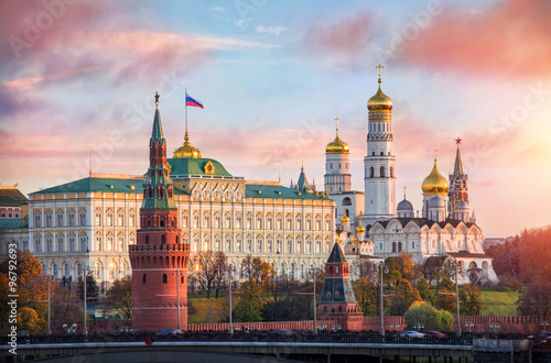 Платно Кремль рассвет встречает Kremlin welcomes