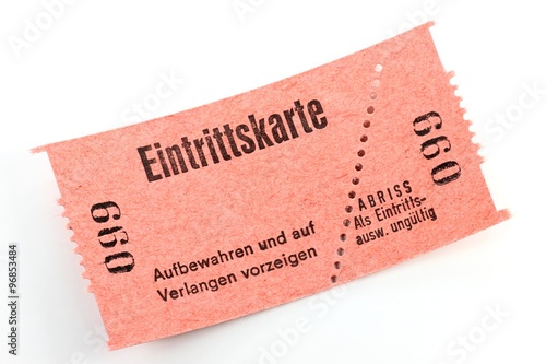 Fotografía Eintrittskarte isoliert auf weißem Hintergrund