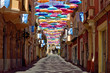 Sardinien - Schirme in der Via Giacome Matteotti Iglesias