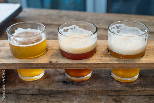 Fotomural La cerveza artesanal en el vaso