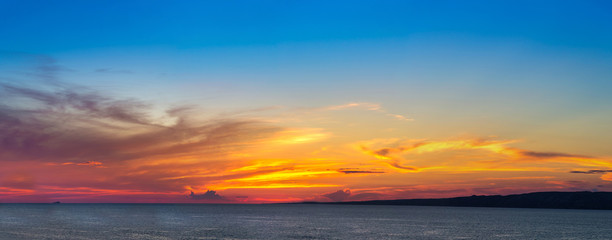 Canvas Print - Sunset panorama over sea