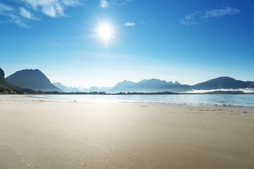 Papier Peint - Lofoten beach in sunny summer day, Norway