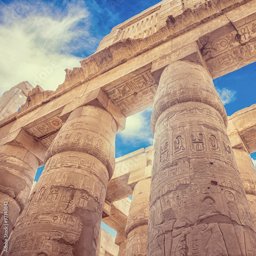 Naklejka dekoracyjna Great Hypostyle Hall and clouds at the Temples of Karnak