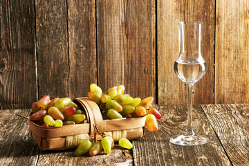 Sticker - Fresh grapes and grappa