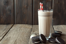 Milkshake (chocolate Smoothie) With Cookies