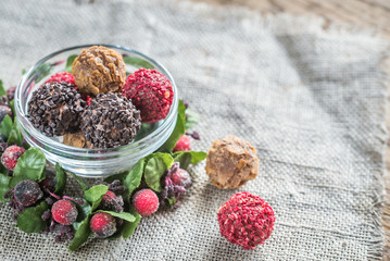 Wall Mural - Bowl of exclusive truffles