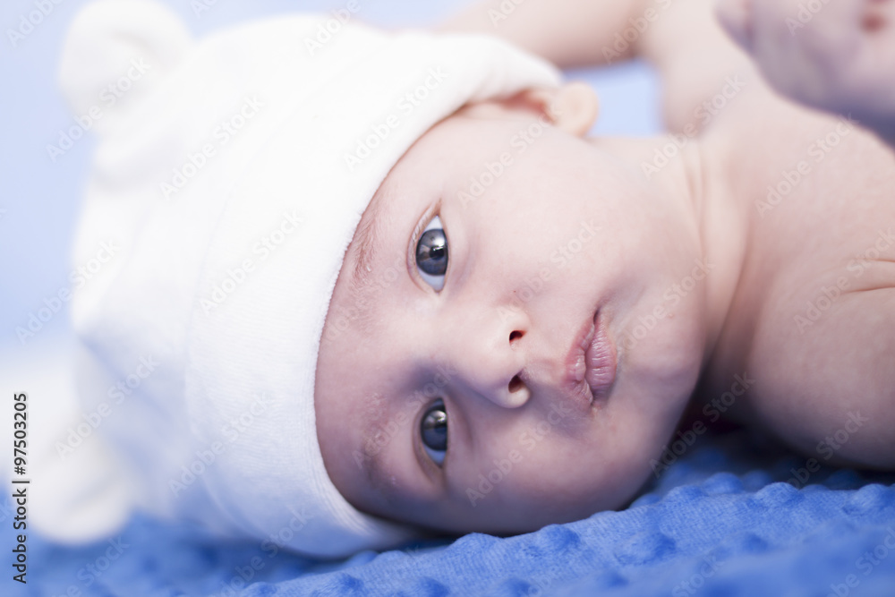 Cute newborn - obrazy, fototapety, plakaty 