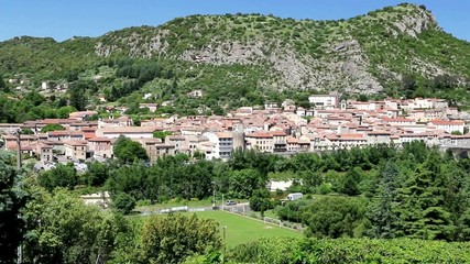 Wall Mural - Anduze au pied de sa colline