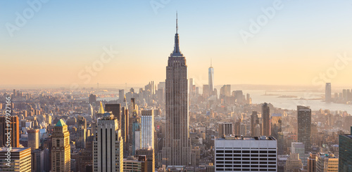 Plakat na papierze fotorealistycznym Nowy Jork panoramę Manhattanu w zachód słońca.