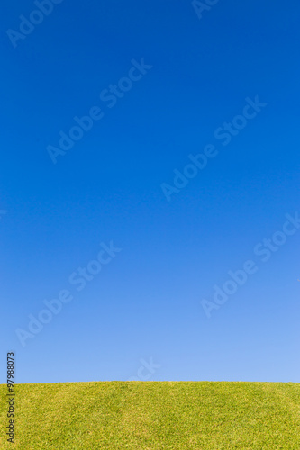 青空と芝生背景素材stock Photo Adobe Stock 青空と芝生背景素材stock Photo Adobe Stock