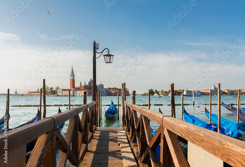 Naklejka na drzwi Pier in the Grand Canal, Venice