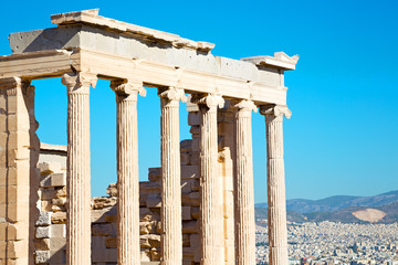 statue  place      in greece the old architecture