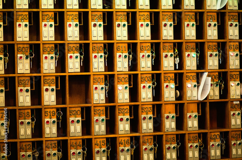 Vintage Hotel Front Desk Key Rack Kaufen Sie Dieses Foto Und