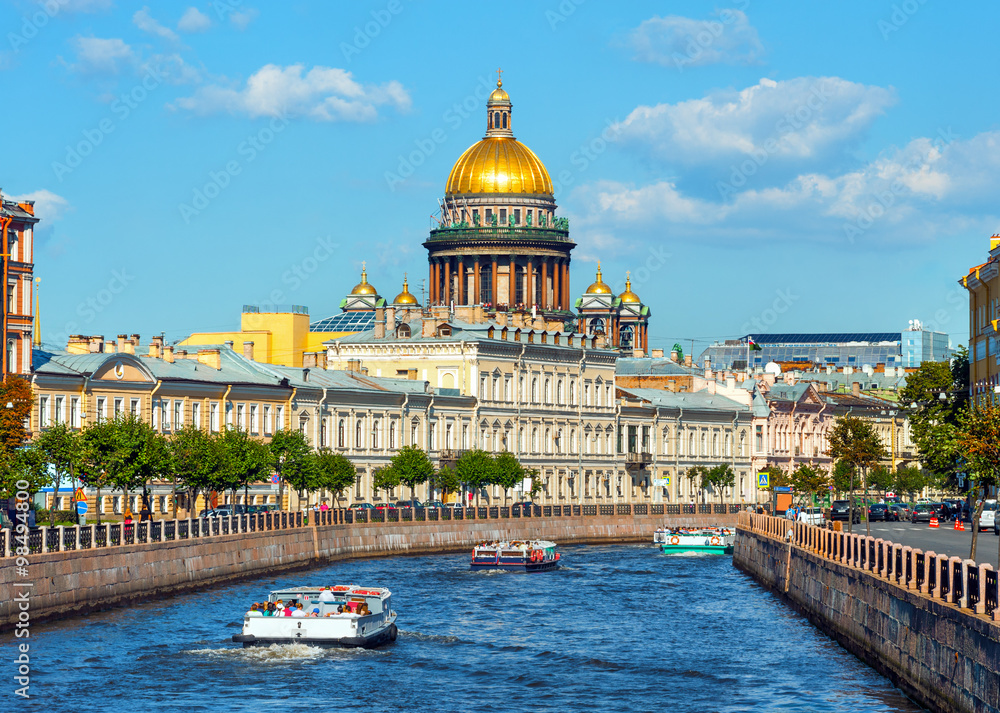 St Isaac's Cathedral across Moyka river, St Petersburg, Russia - obrazy, fototapety, plakaty 