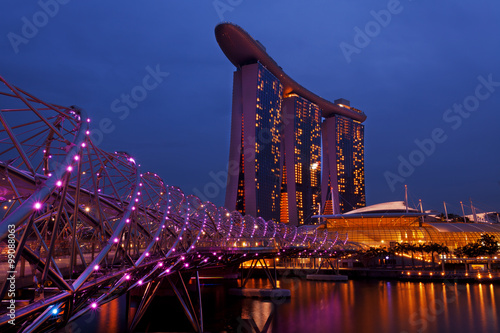 Plagát Marina Bay Sands Hotel in Singapore in the evening