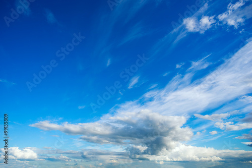 Naklejka - mata magnetyczna na lodówkę Clouds in the summer sky on a Sunny day.