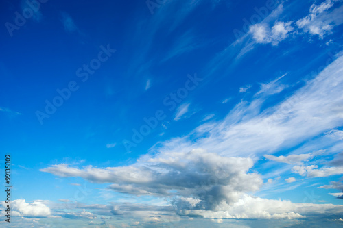 Plakat na zamówienie Clouds in the summer sky on a Sunny day.