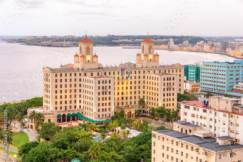 Naklejka na drzwi Aerial view of the city of Havana