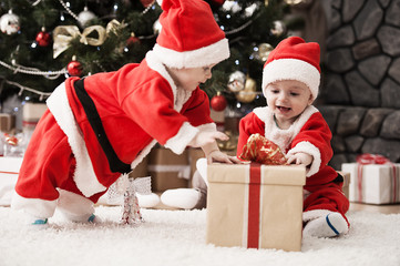 children waiting Christmas