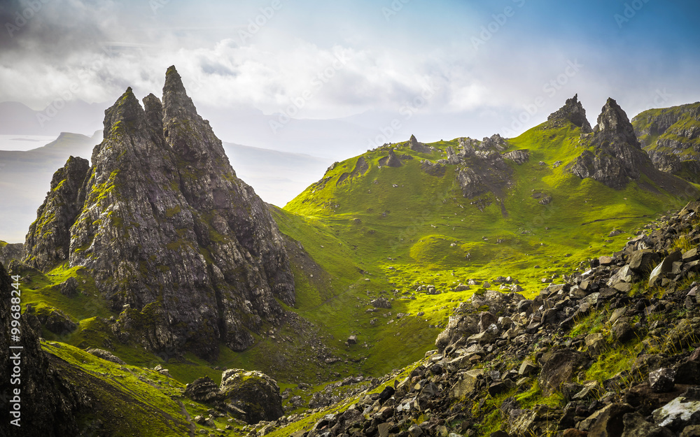 The ancient rocks of Old Man of Storr on a cloudy day - Isle of Skye, Scotland, UK - obrazy, fototapety, plakaty 