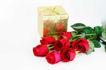 Wall Mural - red rose and gift box