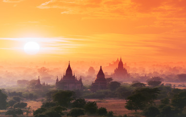 Fototapete - Myanmar Bagan historical site on magical sunset with beautiful sky and Buddhist temples panoramic view