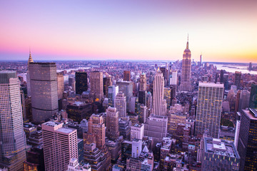 Fototapete - Colorful New York City skyline at sunset