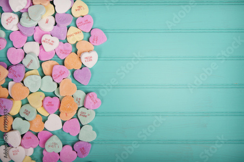 Plakat Candy rozmowa heartson turkusowo niebieskim tle