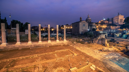 Fototapete - Rome, Italy: The Roman Forum in sunrise