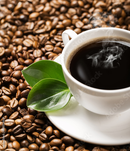 Fototapeta do kuchni Hot coffee and pastries on a wooden background