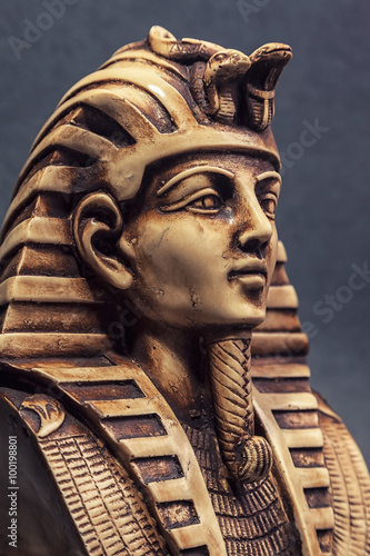 Obraz w ramie Stone pharaoh tutankhamen mask