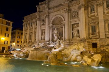 Wall Mural - Trevi Fountain (Fontana di Trevi) at night in Rome, Italy