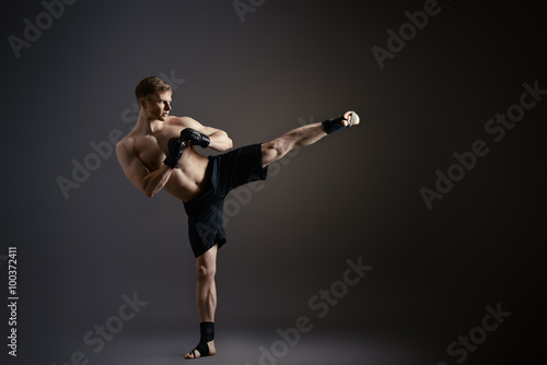 Fototapeta na szkło karate man