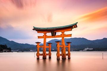 Fototapete - Miyajima Gate in Hiroshima, Japan