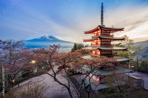 Dekoracja na wymiar  pagoda-chureito-z-fujisanem