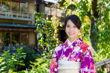 Poster - Asian Woman wearing traditional japanese dress