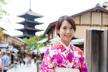 Poster - Woman dress up with kimono in yasaka pagoda