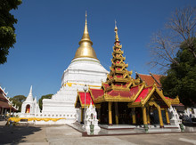 Wat Phra Kaew Don Tao At Lampang