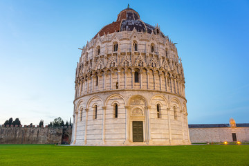 Canvas Print - Baptistry at the Leaning Tower of Pisa, Italy