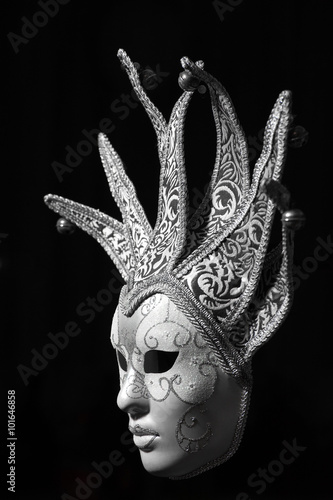 Mata magnetyczna Isolated Silver Venetian mask on a black background