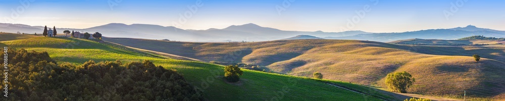 Plissee mit Motiv - Tuscany landscape panorama at sunrise with a chapel of Madonna d