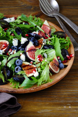 Wall Mural - figs salad with cheese