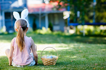 Sticker - Little girl with Easter eggs