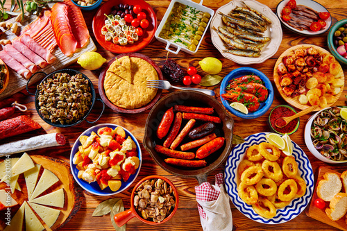 tapas-z-hiszpan-skiej-mieszanki-najpopularniejszych