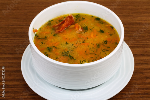 Fototapeta na wymiar Pea soup with ribs
