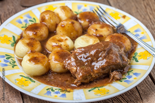 Naklejka dekoracyjna Dumplings with pork sauce.