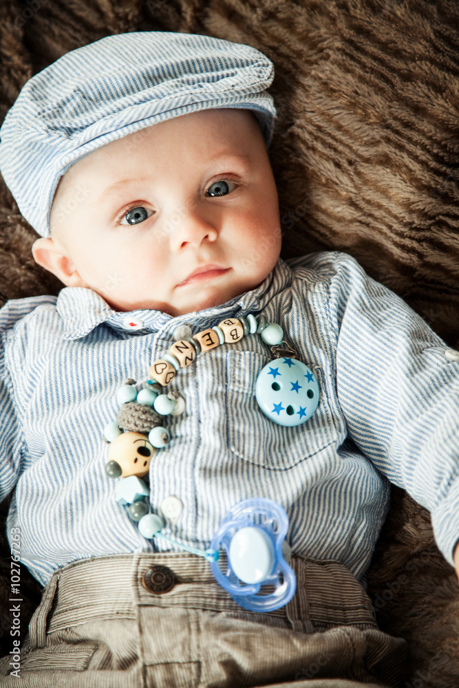 Stock-Foto „süßer Junge“ | Adobe Stock