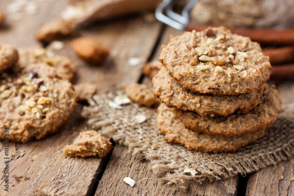 homemade oatmeal cookies with nuts - obrazy, fototapety, plakaty 