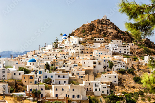 Nowoczesny obraz na płótnie Wonderful view of City buildings in Ios Island, Greece