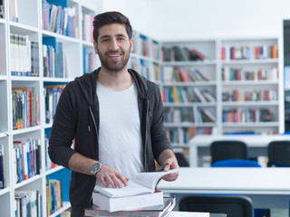 Canvas Print - student in school library